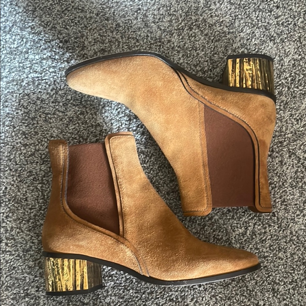 Chloé suede boots